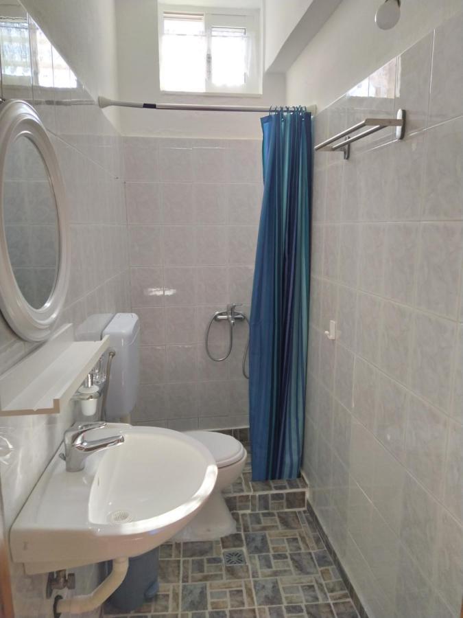 Number One Apartment Asprokklisi Luaran gambar