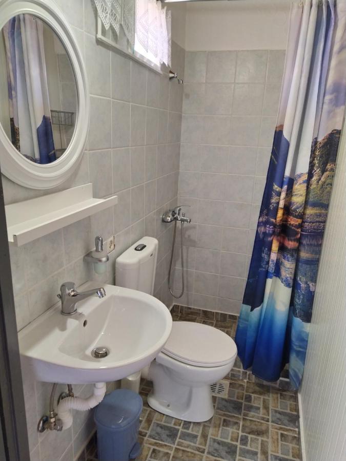 Number One Apartment Asprokklisi Luaran gambar