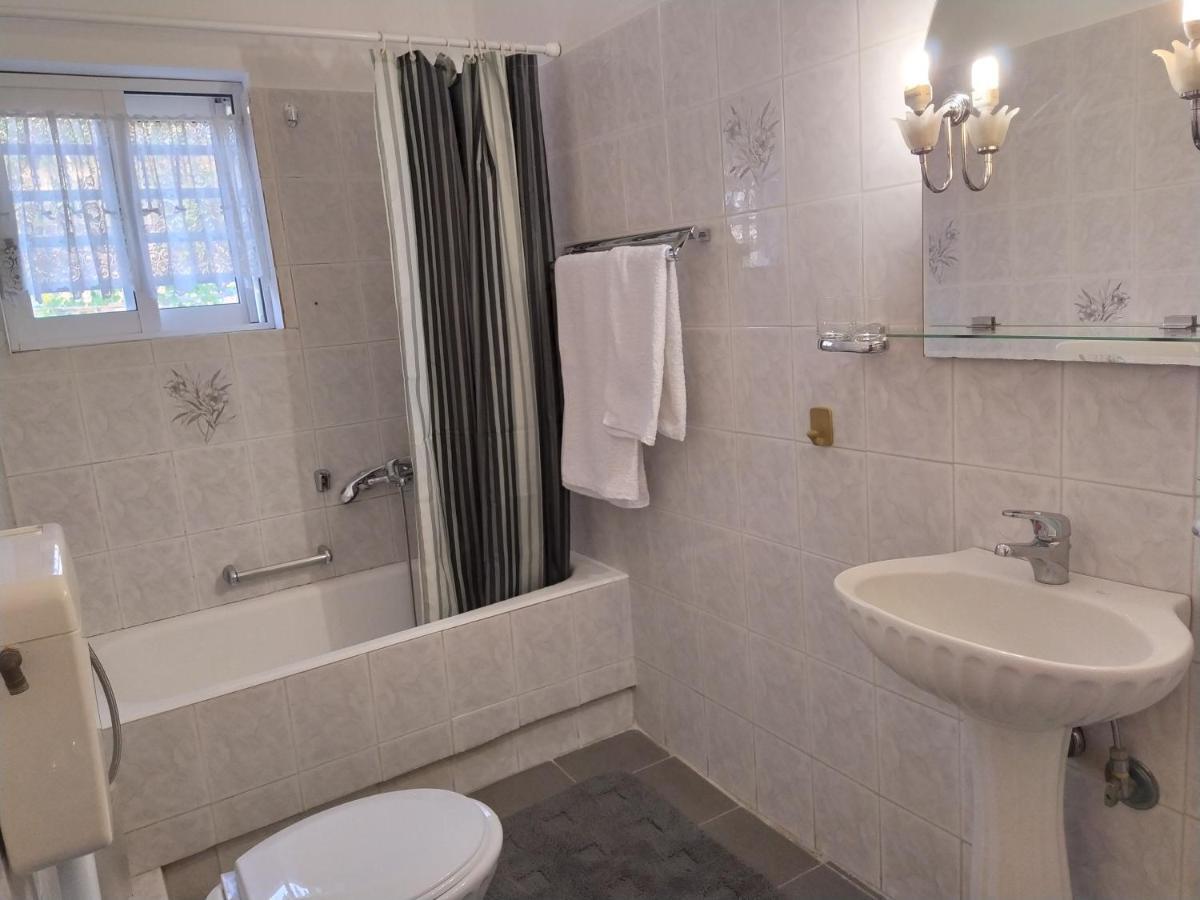 Number One Apartment Asprokklisi Luaran gambar
